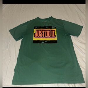 Nike Dri-FIT Green Tee medium